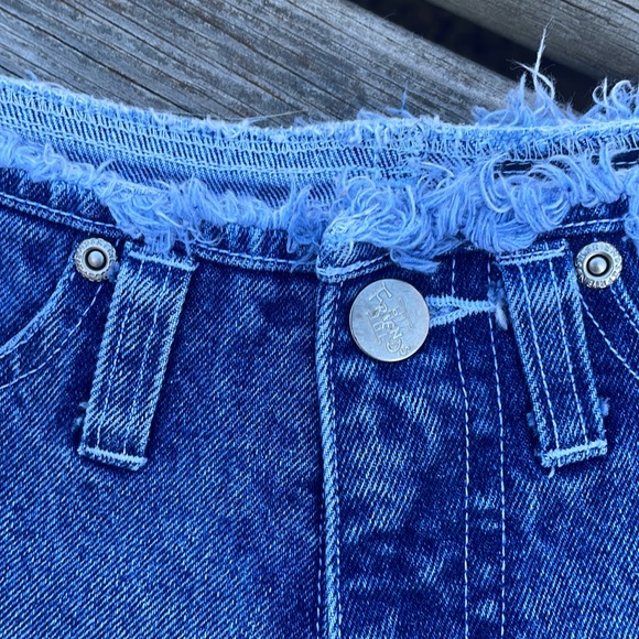 Girls Denim Cutoff Jean shorts - Picture 3 of 5